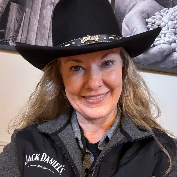 Meet your Posher, Danna - Picture 2 of 8